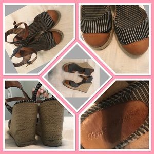 Tommy Bahama Wedges